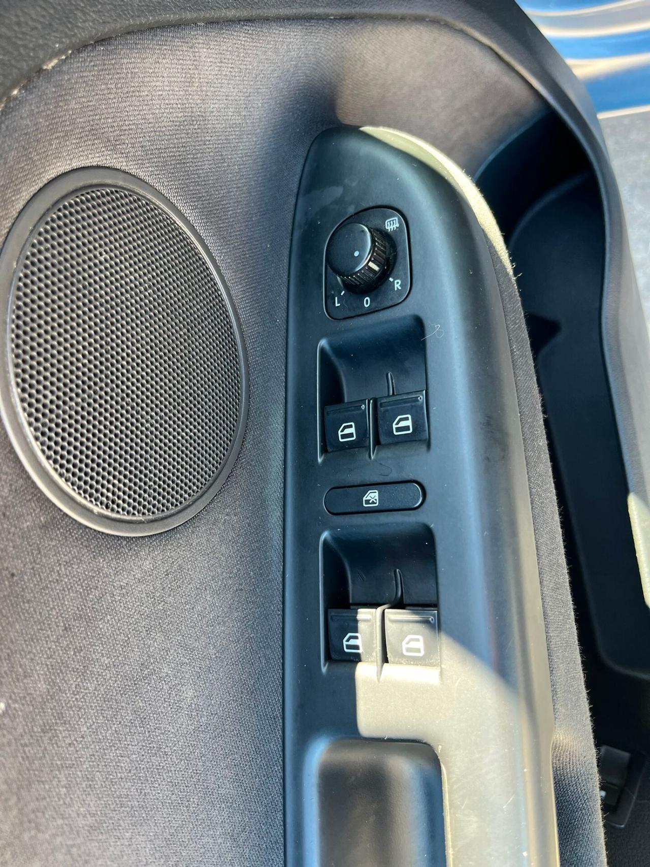 Volkswagen Golf Plus 1.6 TDI - IDEALE X NEOPATENTATI - 2010