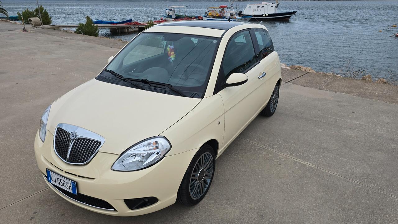 Lancia Ypsilon 1.3 Multijet 16V Argento