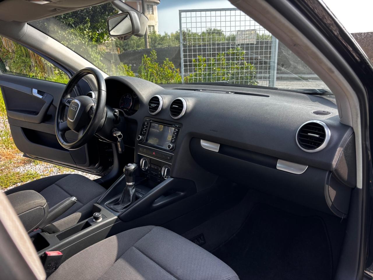 Audi A3 SPB 1.6 TDI 105 CV CR Ambition