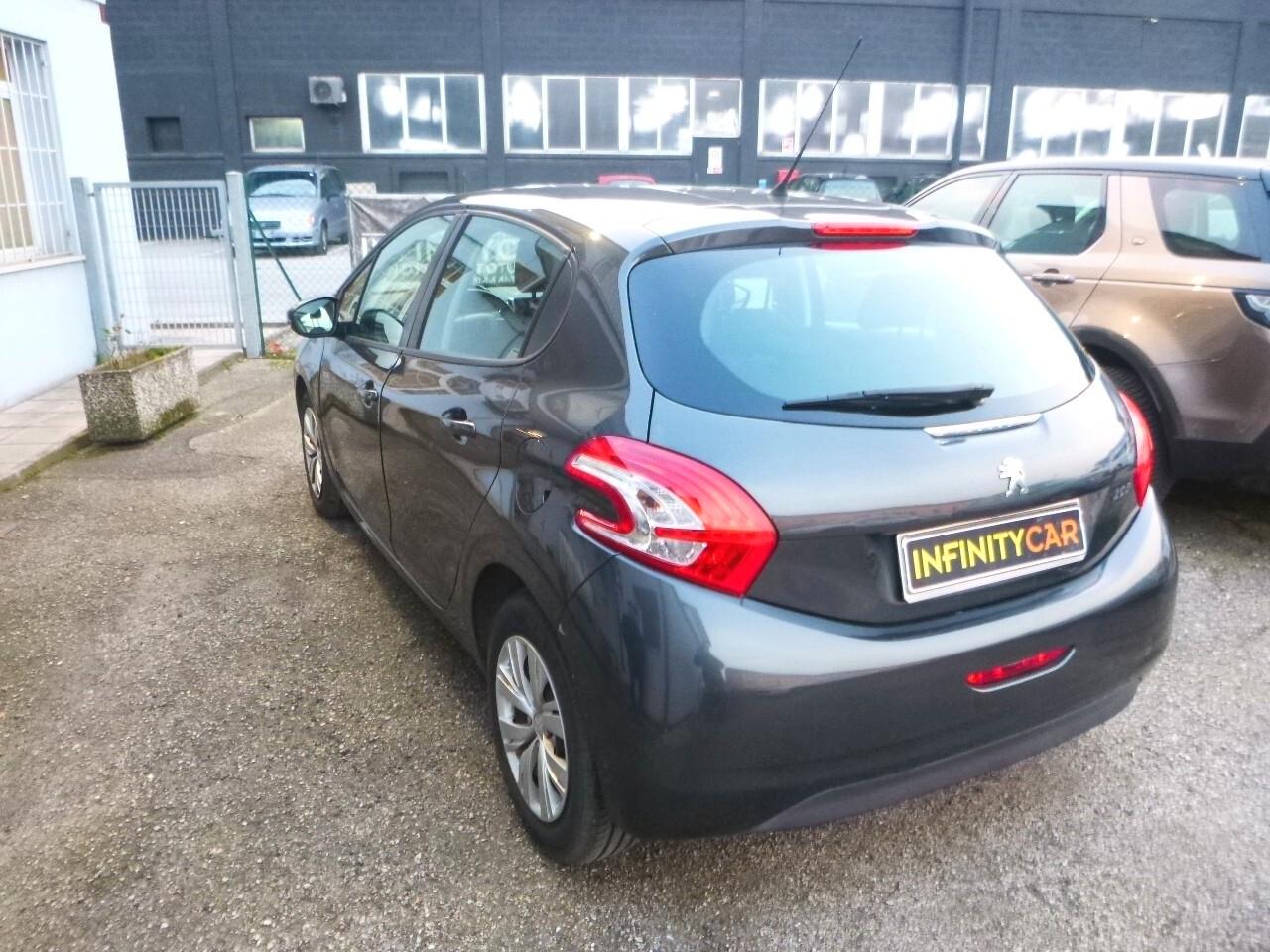 Peugeot 208 1.2 VTi 82 CV 5 porte Access NEOPATENTATI