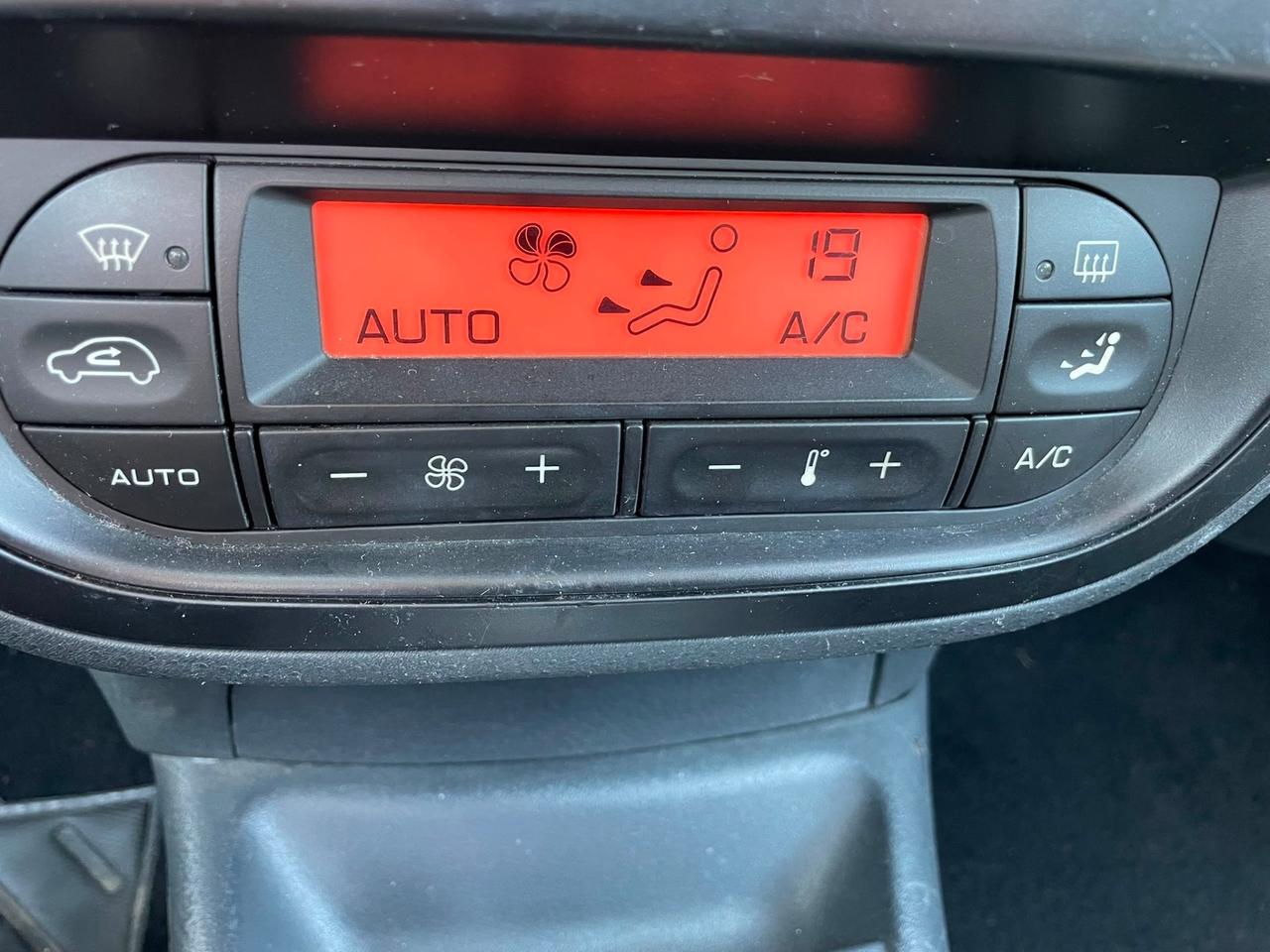 Citroen C3 1.4 GPL UNI.PRO OK NEOP. Exclusive