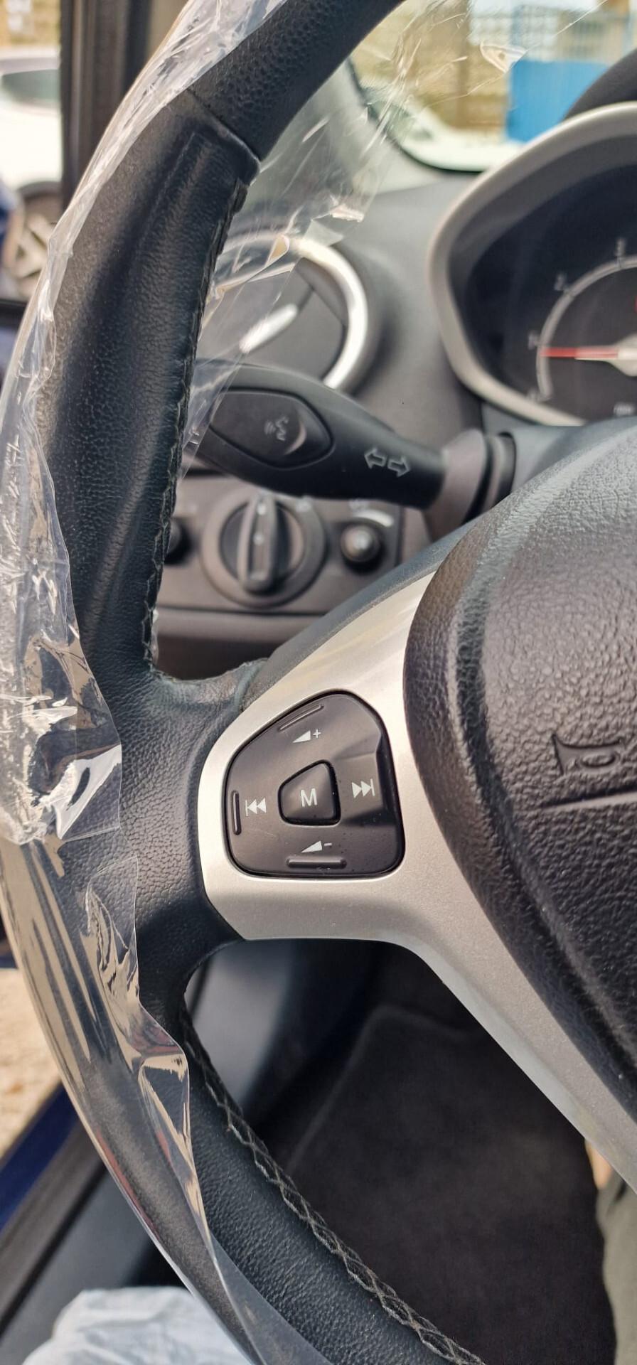 Ford Fiesta 1.2 82 CV 5 porte Titanium 2011