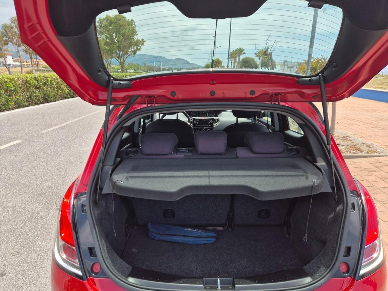 Lancia Ypsilon 1.3 MJT 16V 95 CV 5 porte S&S Gold