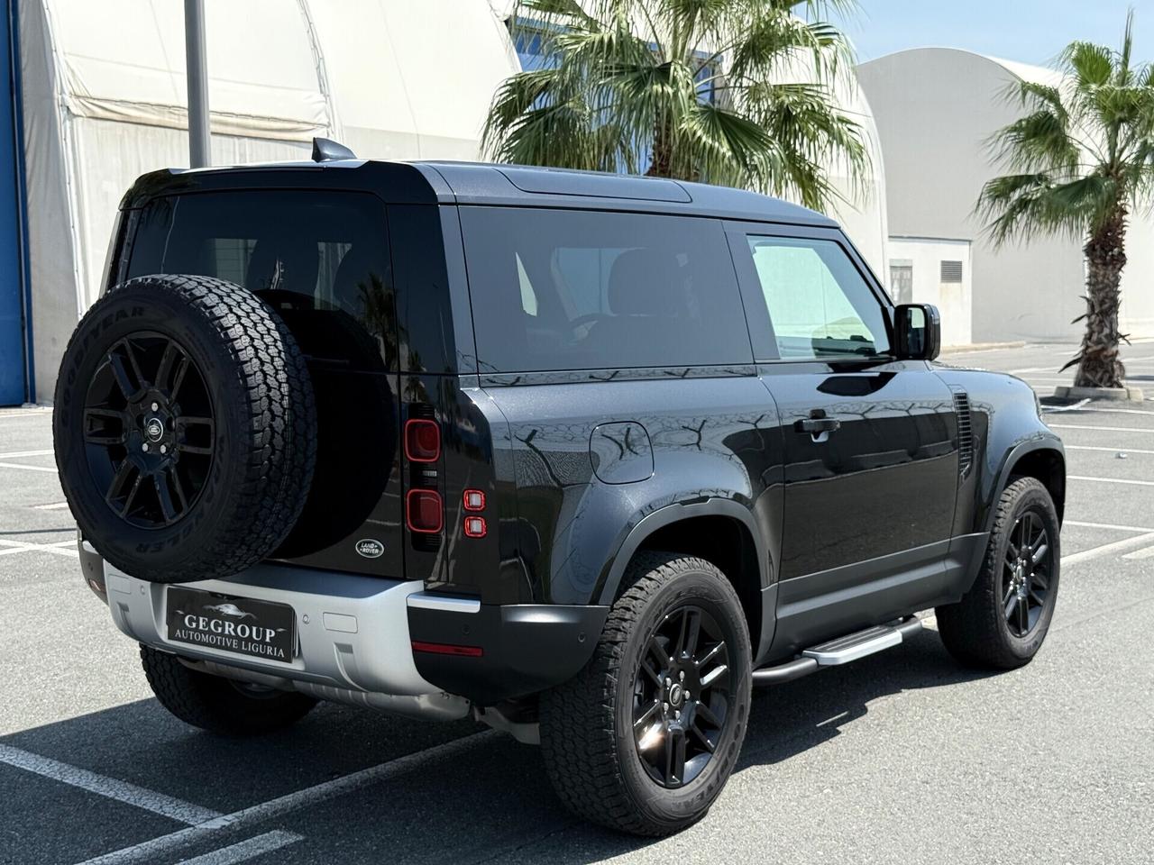 Land Rover Defender 90 3.0D I6 200 CV-BLACK EDITION -PERMUTABILE