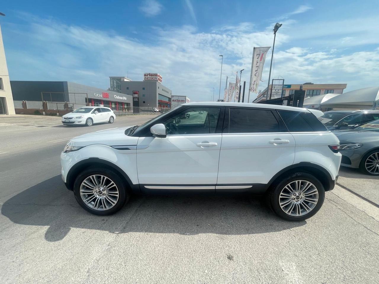 Land Rover Range Evoque 2.2 TD4 5p. Prestige
