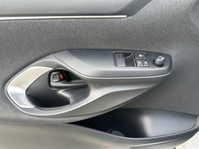 TOYOTA Yaris 1.5 Hybrid 5 porte Business