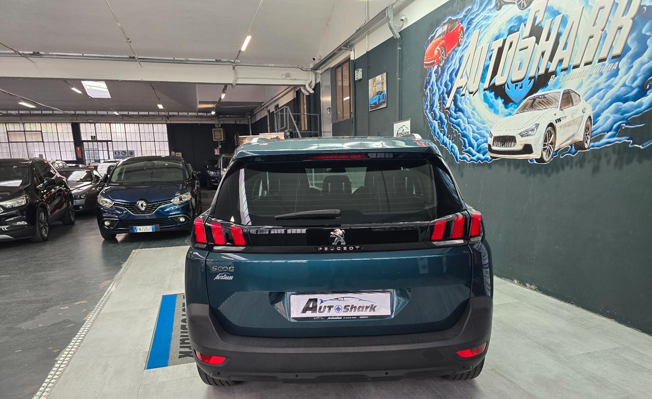 PEUGEOT 5008 ACTIVE 1.2 TURBO 7P