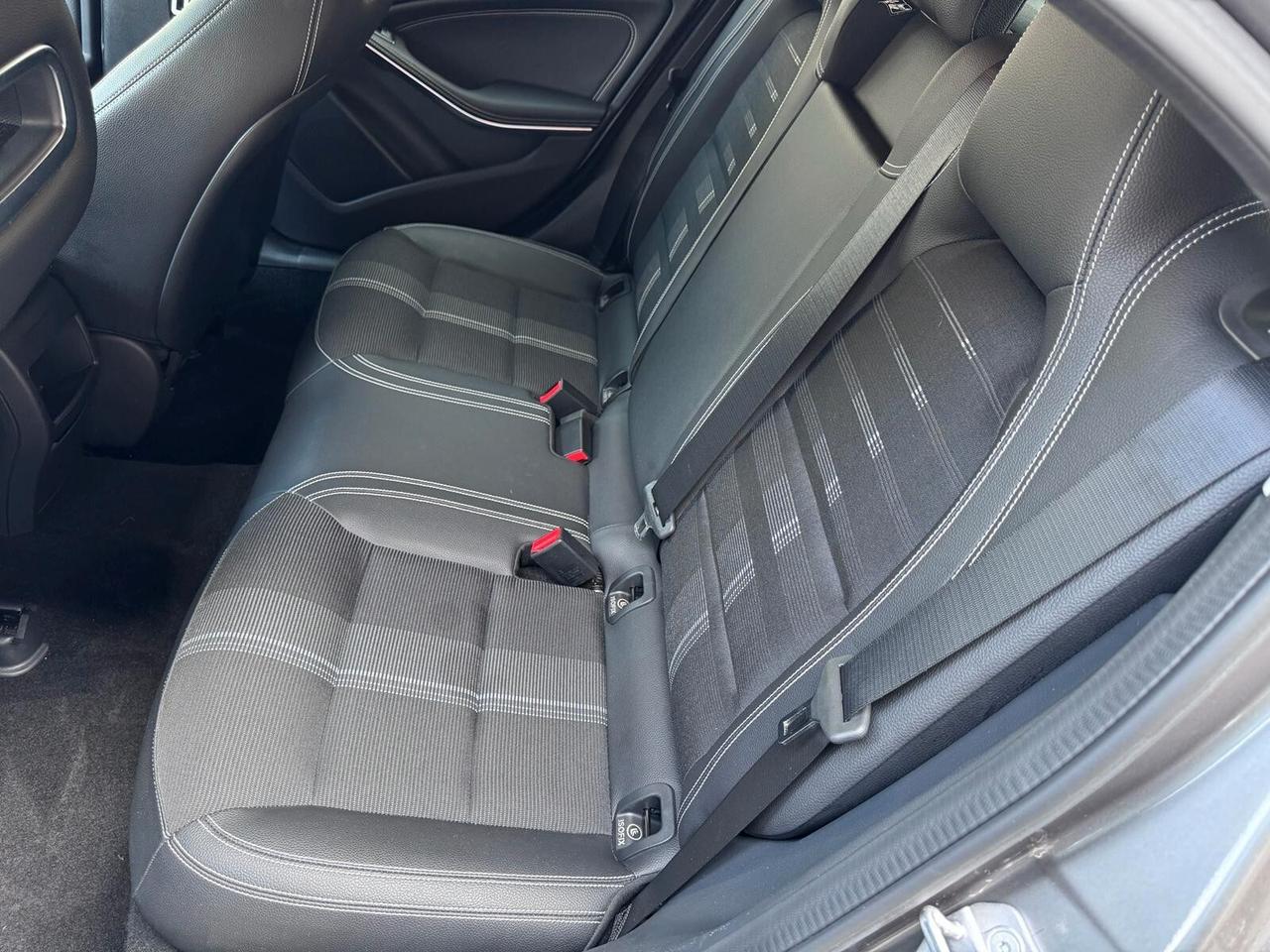 Mercedes-benz A 180 d Automatic Premium*EURO6*NEOPATENTATI