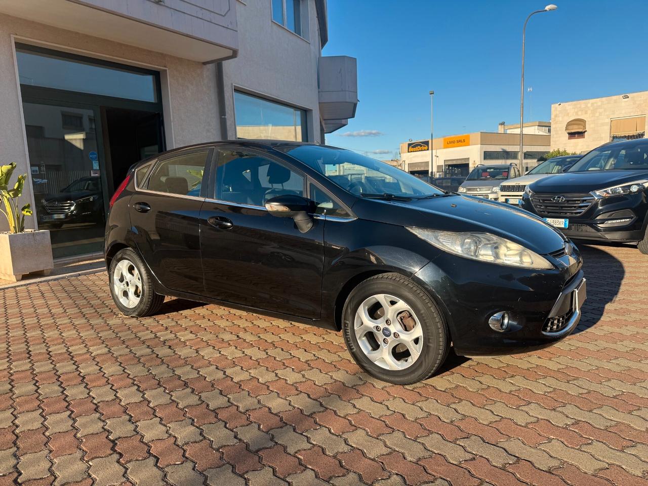 Ford Fiesta 1.4 TDCi 68CV 5 porte Titanium