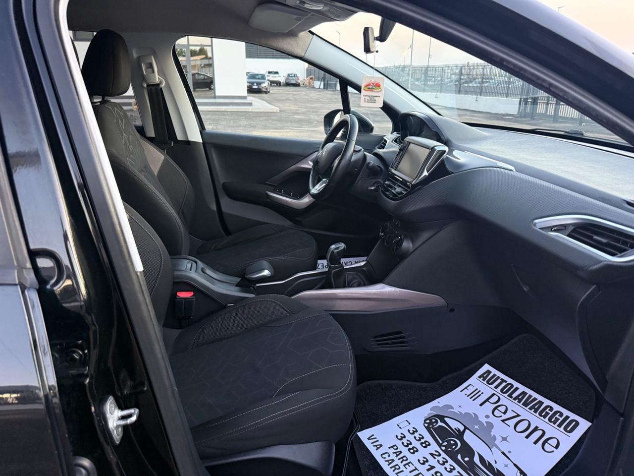 Peugeot 2008 BlueHDi 100 Black Matt