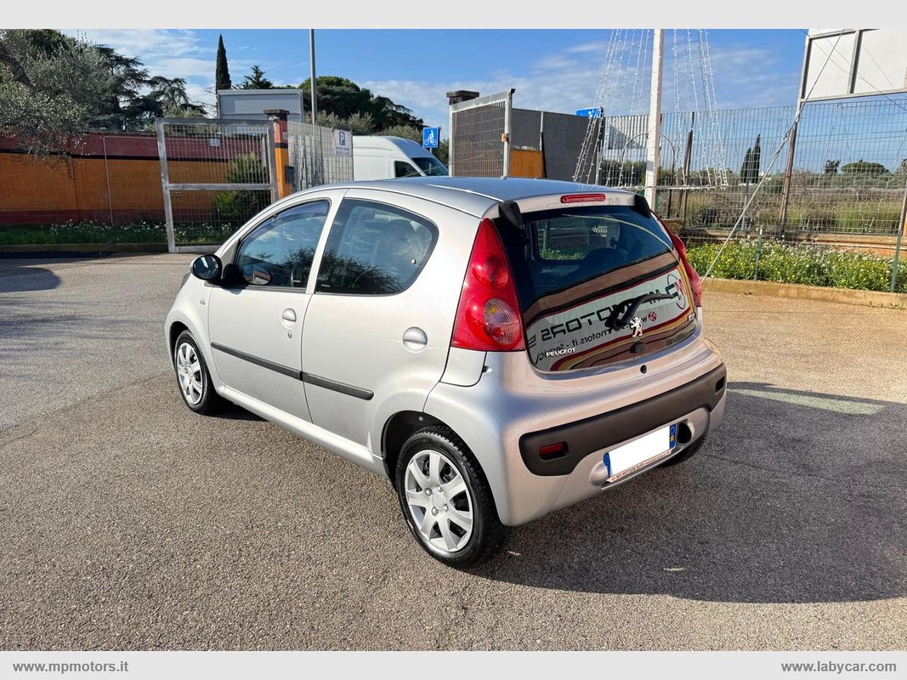 PEUGEOT 107 SWEET YEARS AUTOMATICA 1.0 68CV 5P.