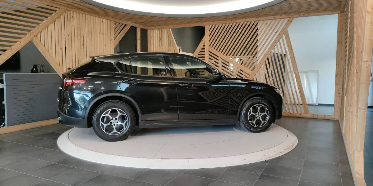 Alfa Romeo Stelvio 2.2 t Business rwd 160cv auto