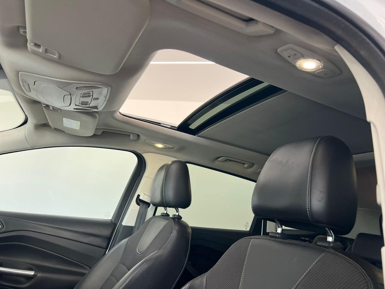 Ford Kuga 2.0 TDCI 150 CV S&S 4WD Titanium