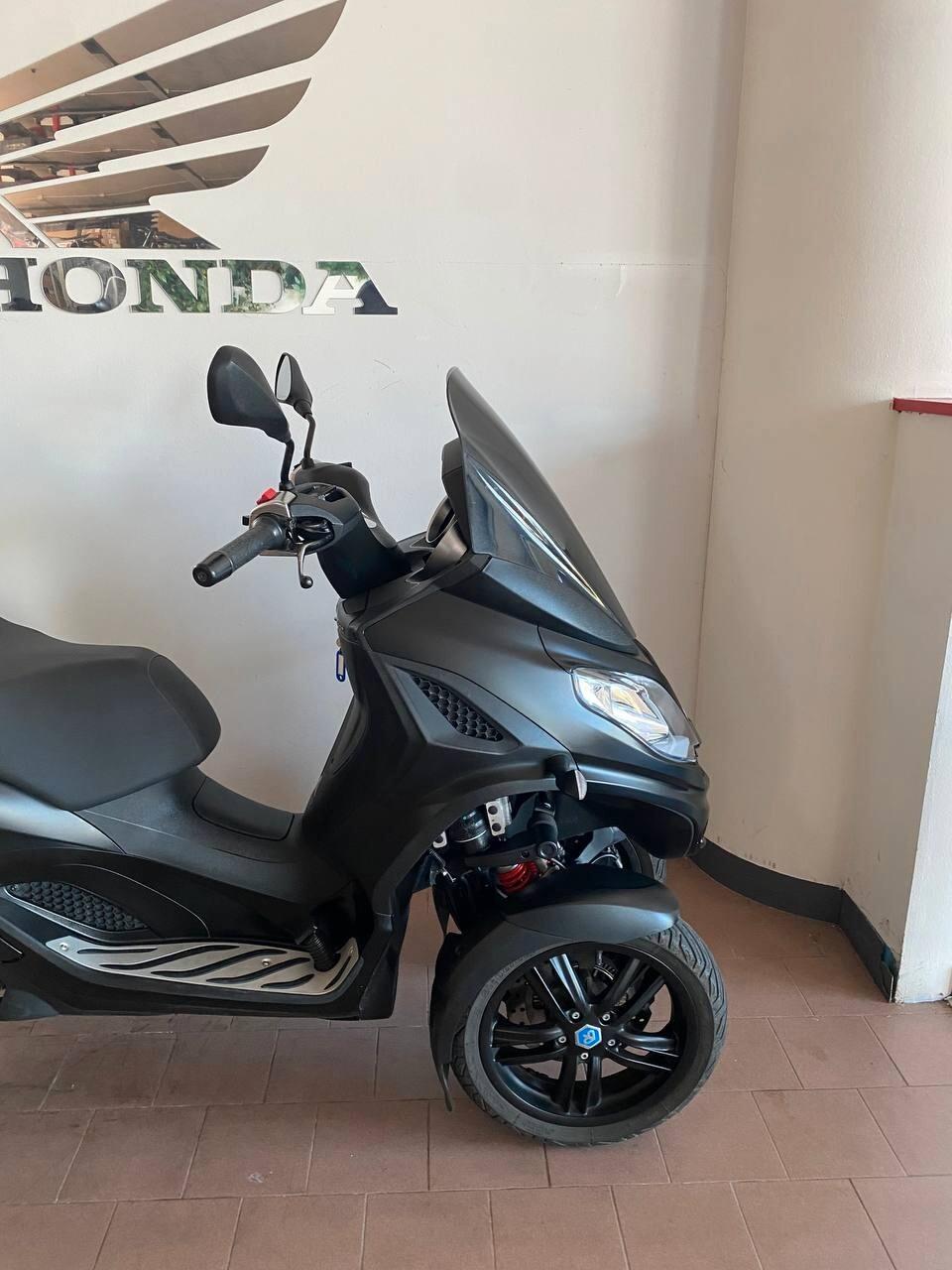 Piaggio MP3 300 sport mpe