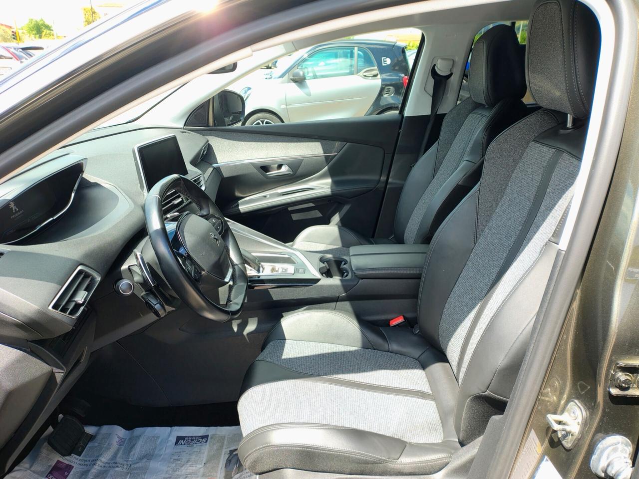 Peugeot 5008 BlueHDi 130 S&S EAT8 Allure