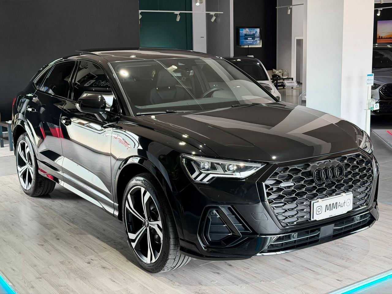 Audi Q3 SPB 35 TDI quattro S-Tronic S-Line Identity Black