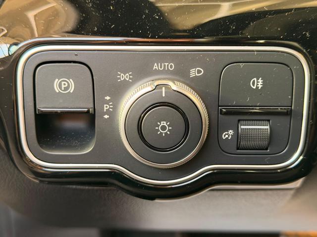 MERCEDES-BENZ A 200 Automatic AMG Line Premium