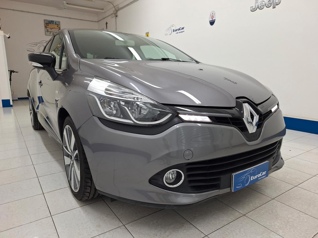 Renault Clio 1.5 dCi 75cv Costume National