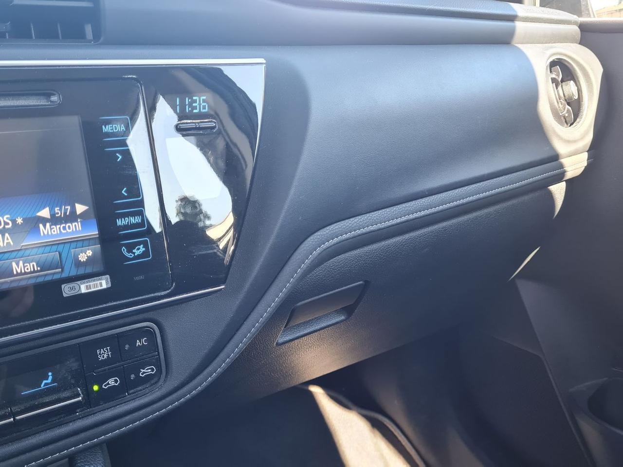 Toyota Auris 1.8 HEV Activ #7453