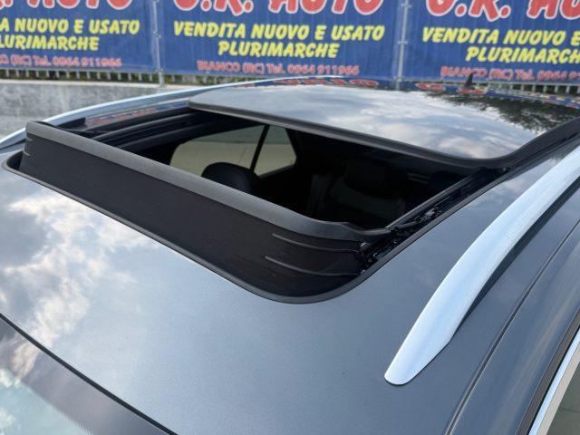 VOLKSWAGEN T-Roc R-LINE TETTO APRIBILE-GARANZIA