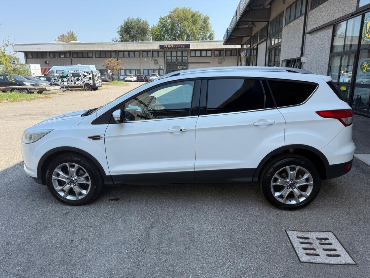 Ford Kuga 2.0 TDCI 140 CV 4WD Titanium