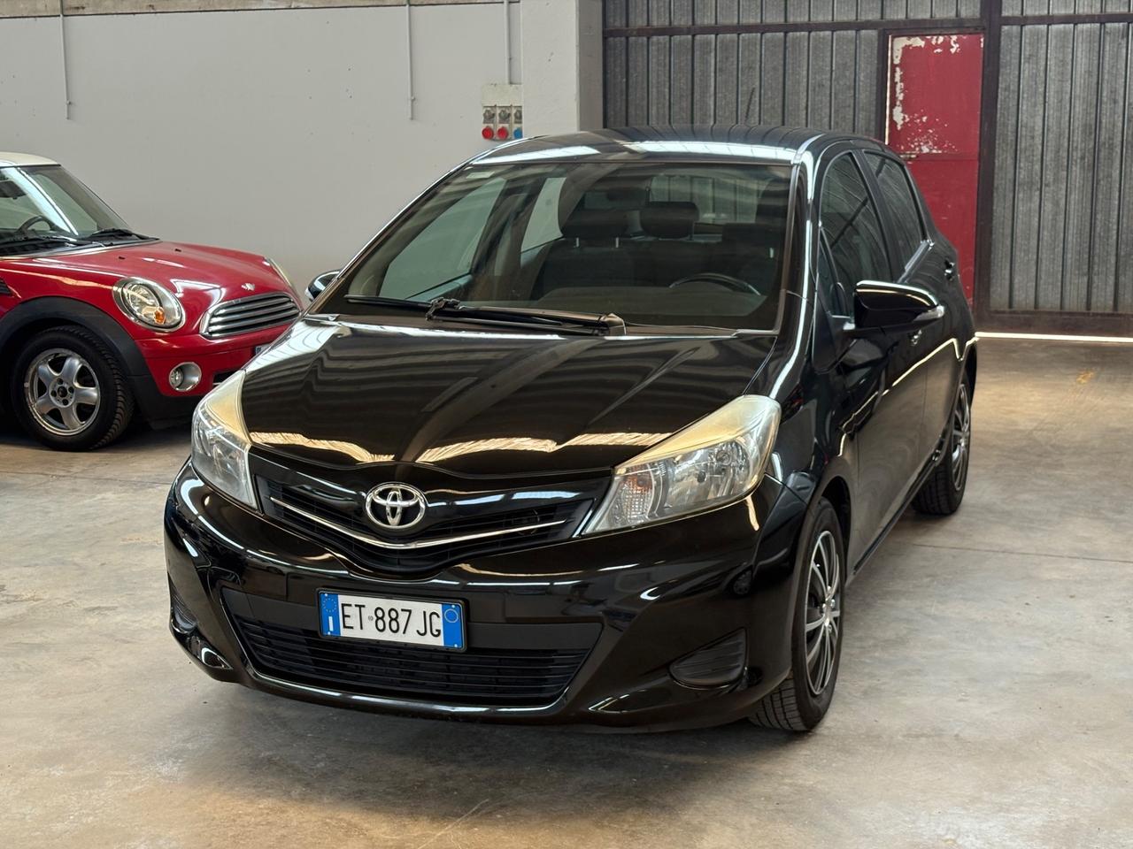 Toyota Yaris 1.0 5 porte Lounge