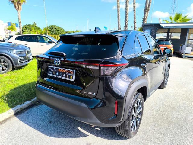 TOYOTA Yaris Cross 1.5 Hybrid 5p. E-CVT AWD-i Business
