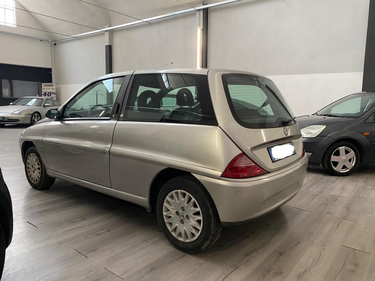 Lancia Y 1.2i cat Elefantino Blu