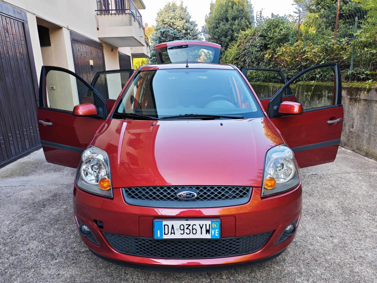 Ford Fiesta 1.2 BENZINA 75cv / 80.000km / Unipro