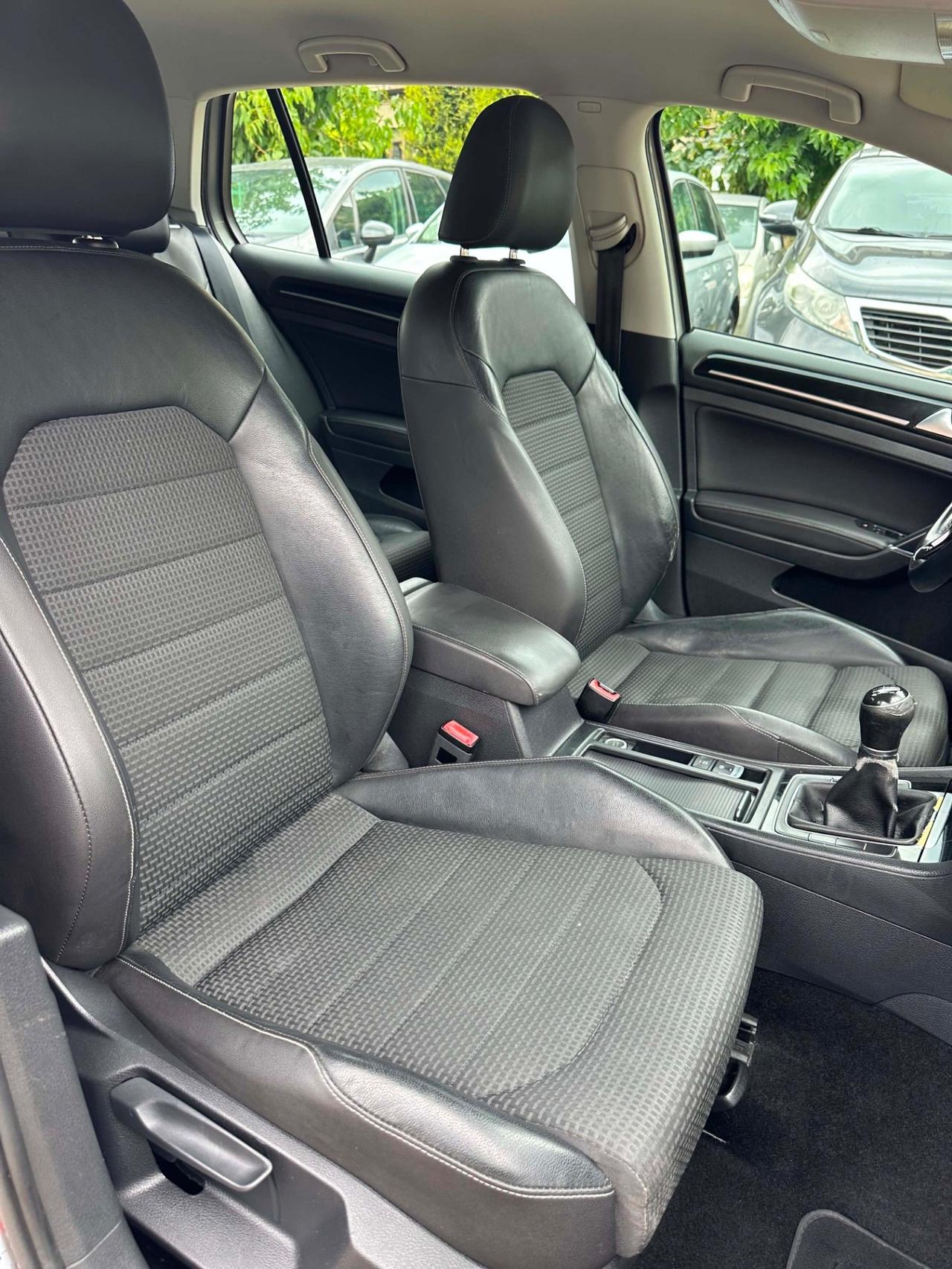 Volkswagen GOLF 2.0 TDI 5p. HIGHLINE SEDILI PELLE KMCERT
