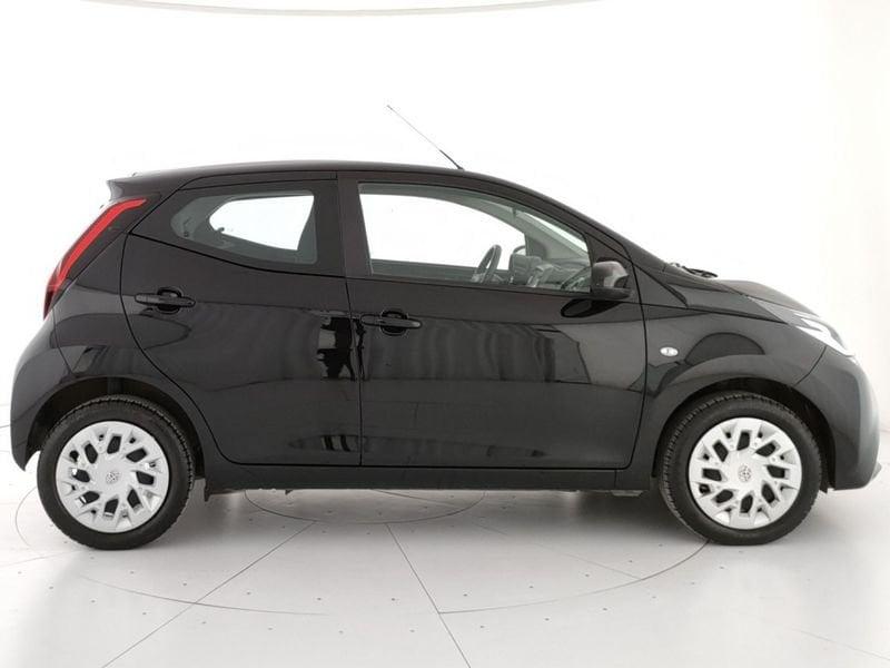 Toyota Aygo 5p 1.0 x-play 72cv