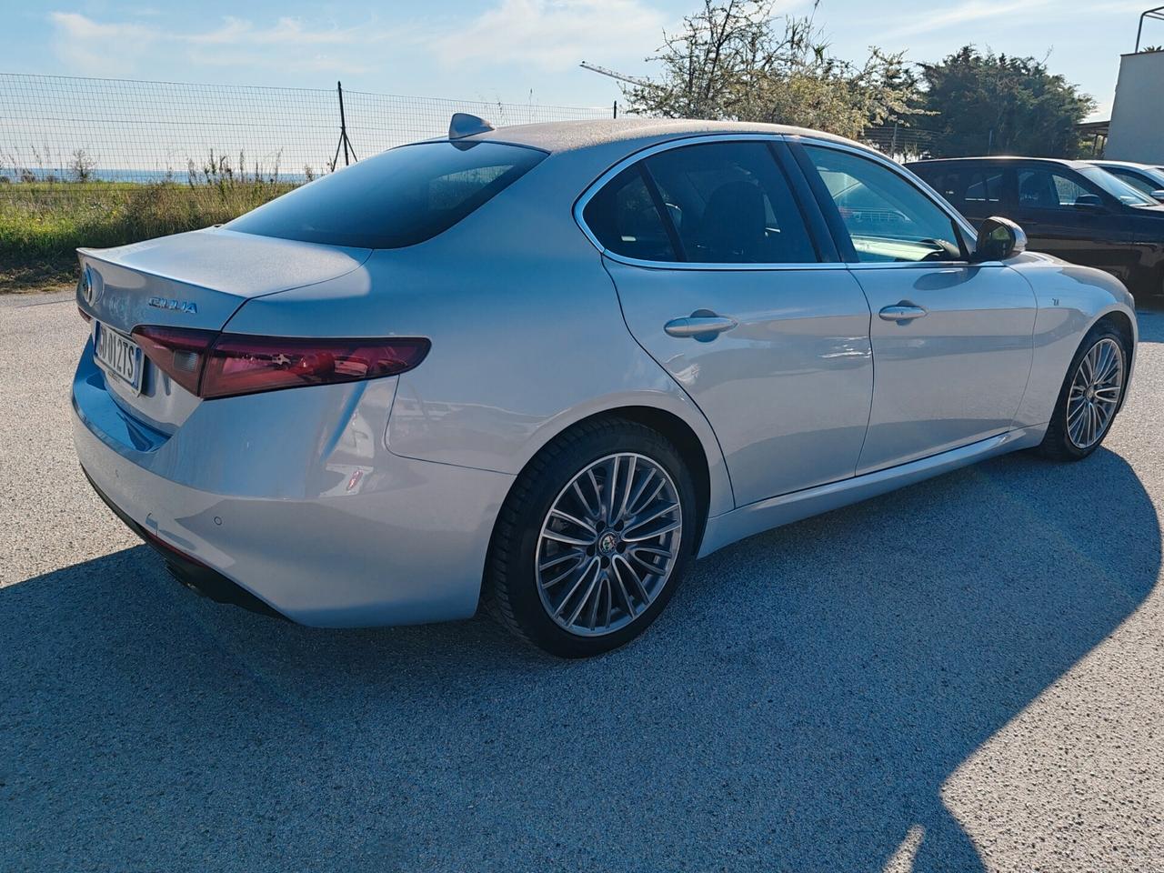 Alfa Romeo Giulia 2.2 TD AT8 190cv Ti
