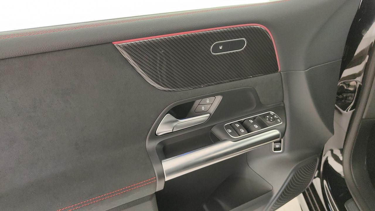 Mercedes-Benz B 180 d