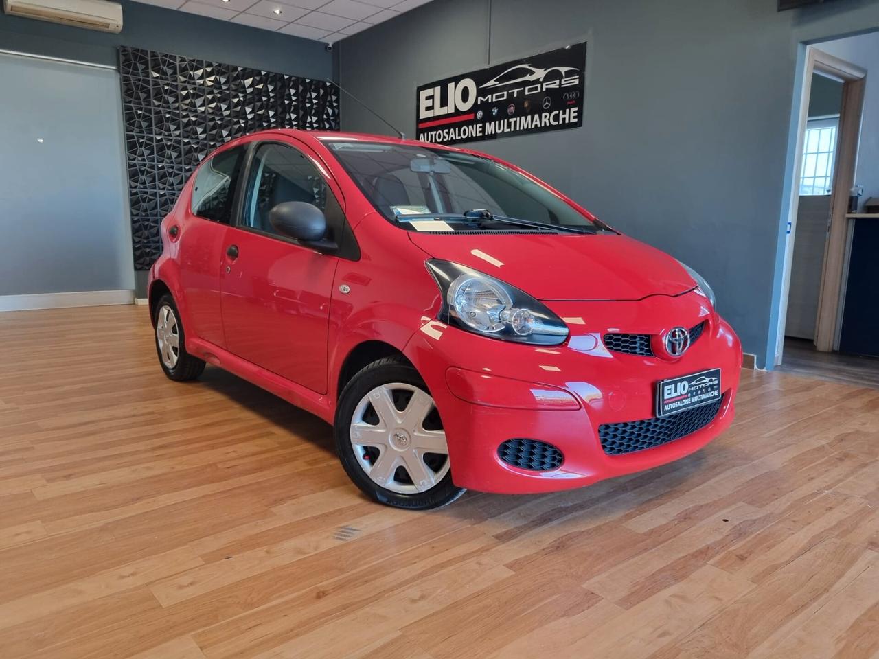 Toyota Aygo 1.0 12V VVT-i 5 porte Sol Connect