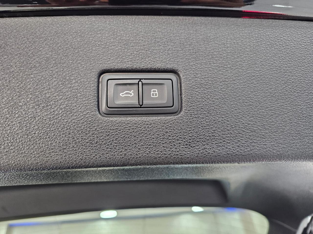 Audi Q8 SQ8 TFSI quattro tiptronic