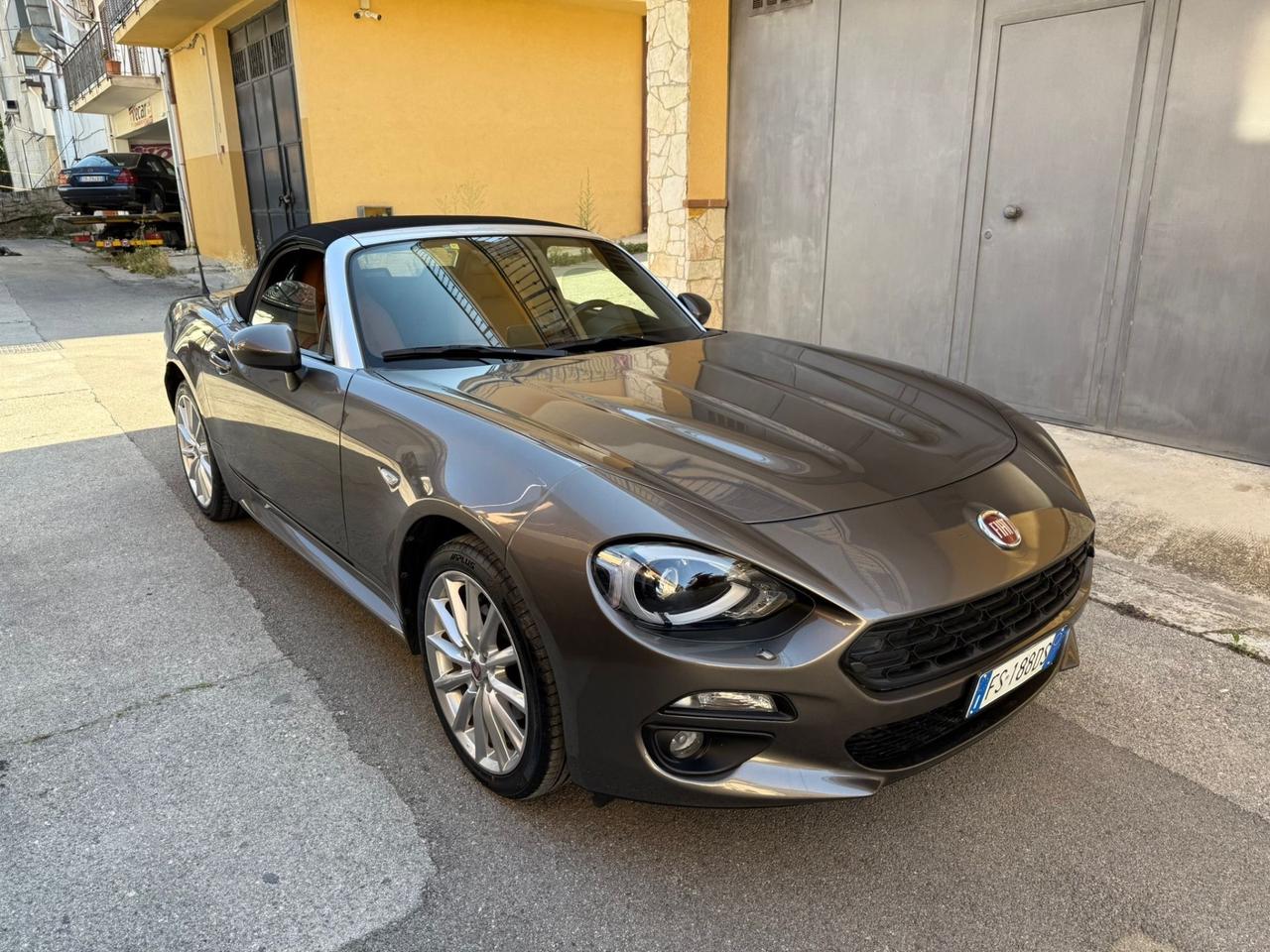 Fiat 124 Spider 1.4 MultiAir America iva esposta