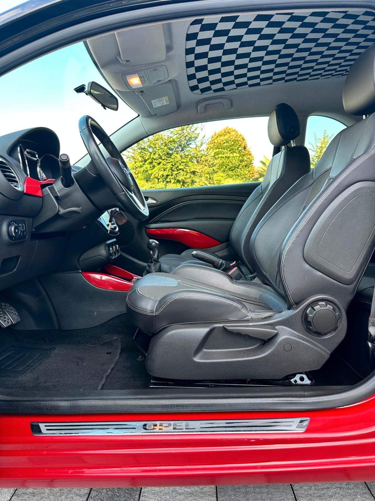 Opel Adam 1.4 87 CV White/Black Link