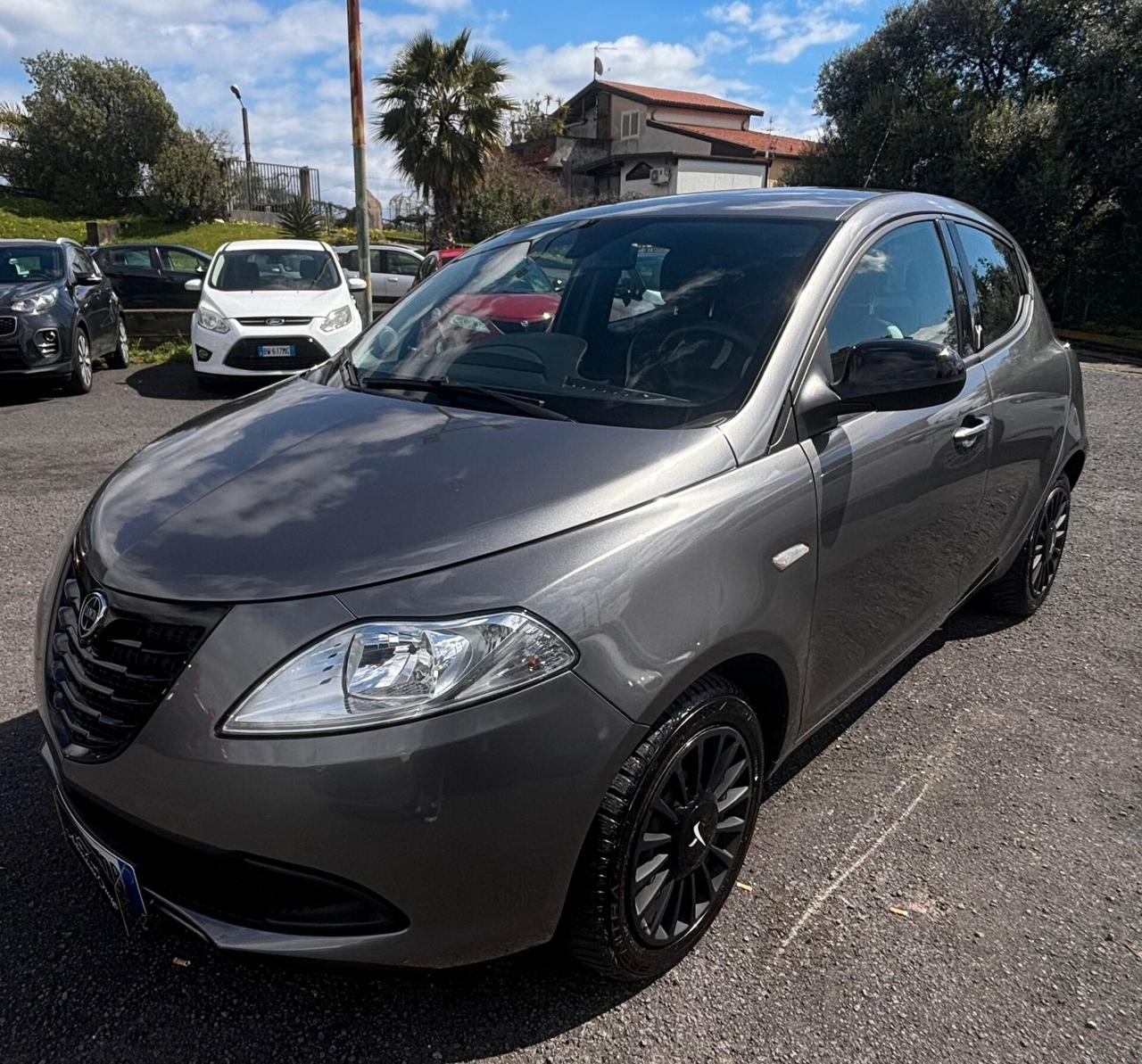 Lancia Ypsilon 1.3 MJT 16V 95 CV 5 porte S&S Elefantino
