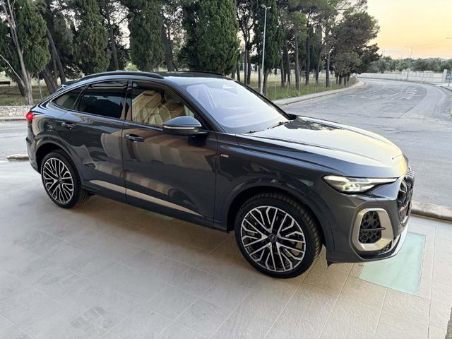 AUDI Q5 SPB Sportback TFSI mHEV+ S tronic quattro S line.