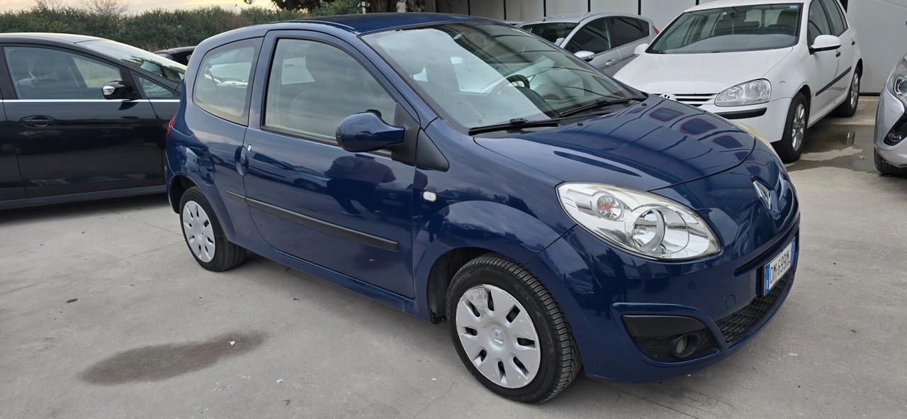 Renault Twingo 1.2 8V. Benzina economica