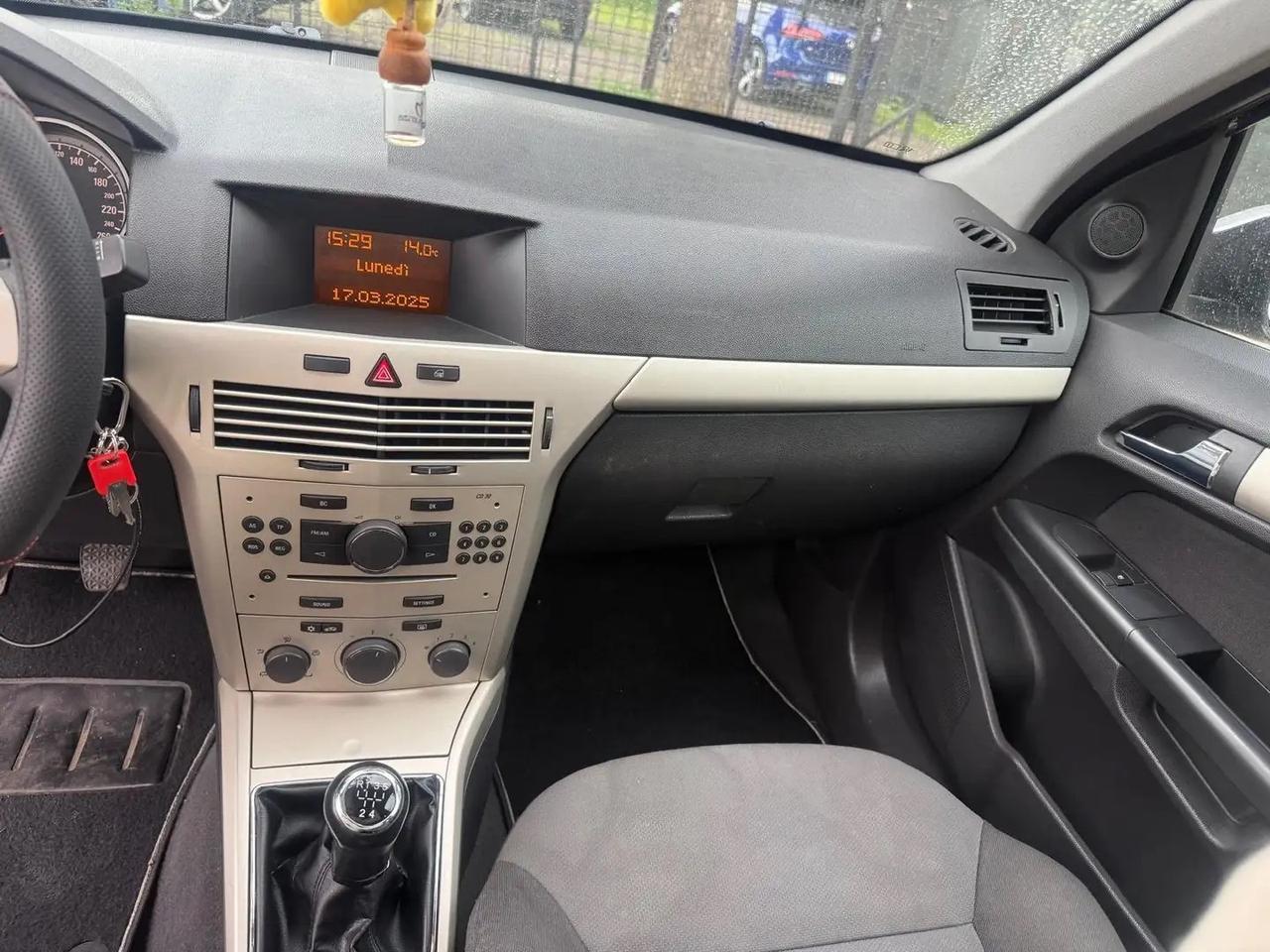 Opel Astra 1.6 16V VVT 5 porte Cosmo