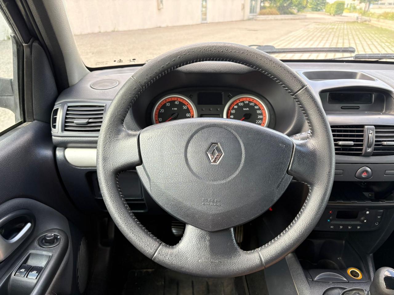 Renault Clio 1.2 16V cat 3 porte Luxe Privilège