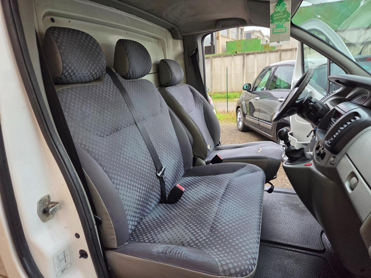 RENAULT Trafic T27 2.0 dci 115cv L1H1 +IVA