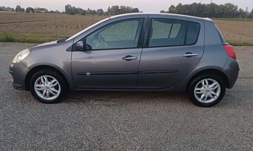 Renault Clio 1.2 16V 5 porte Le Iene
