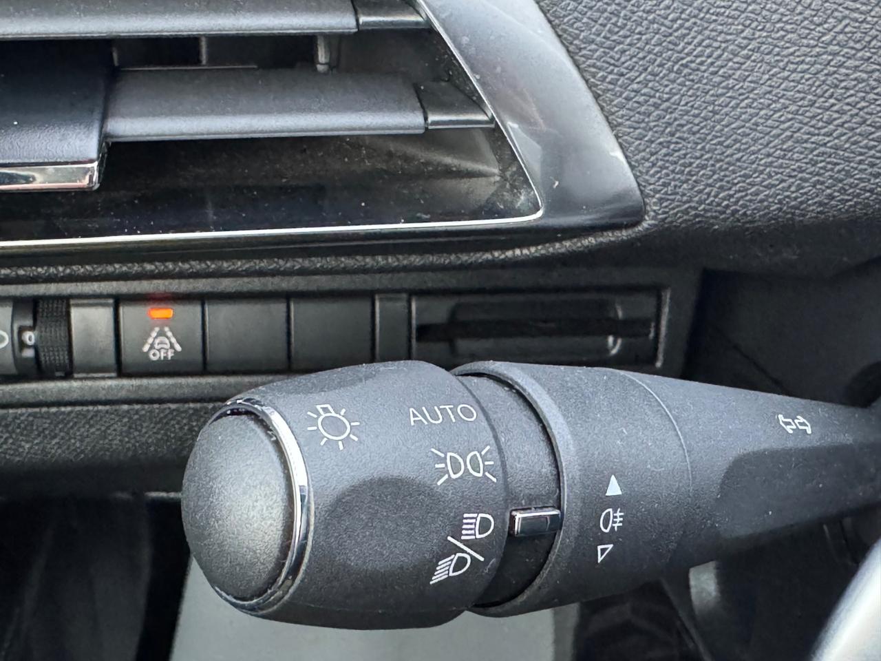 Peugeot 3008 BlueHDi 130 S&S EAT8 Allure