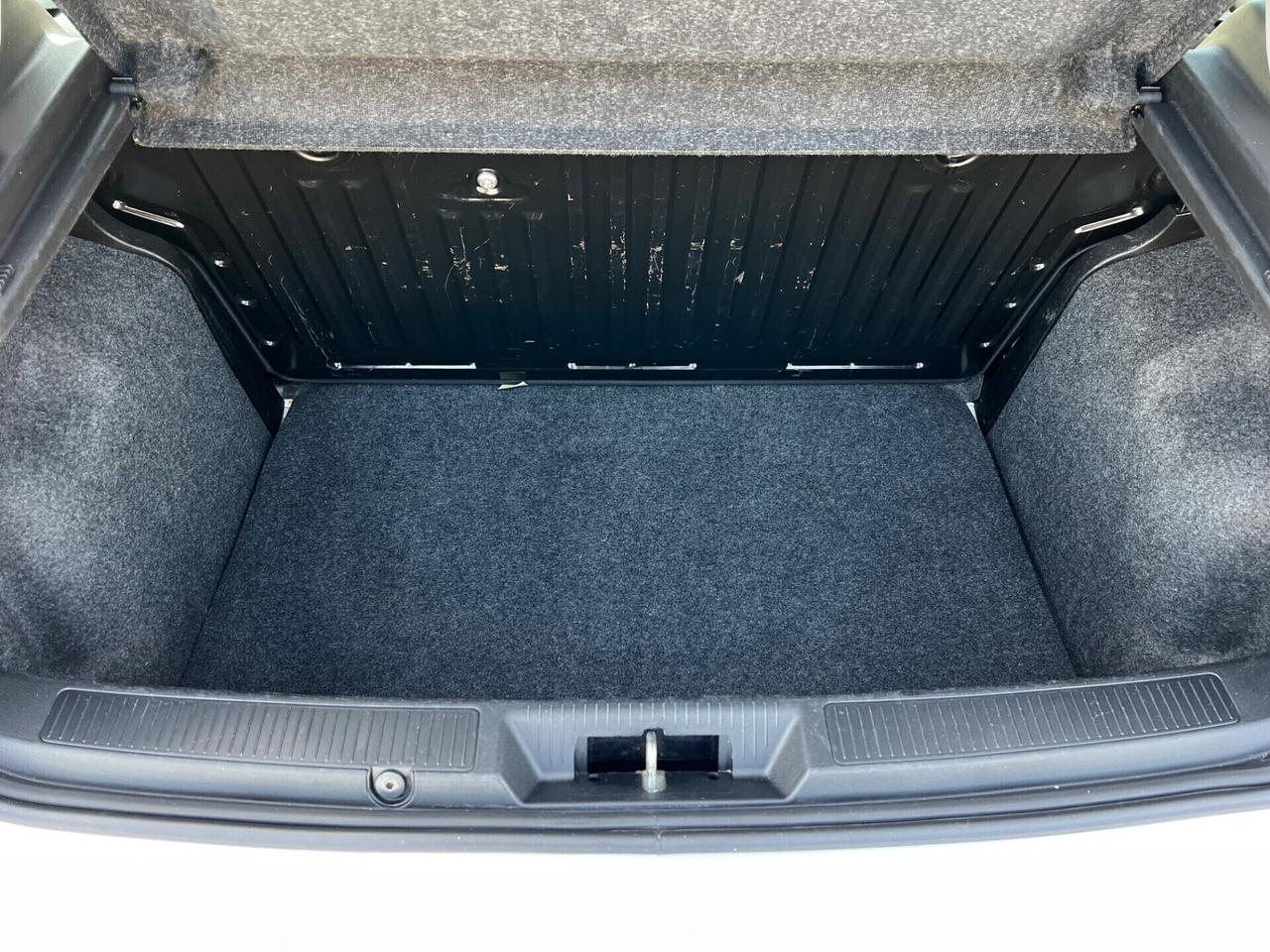 Fiat Punto 5p. 1.3 MJT 75 CV Lounge. - 2012