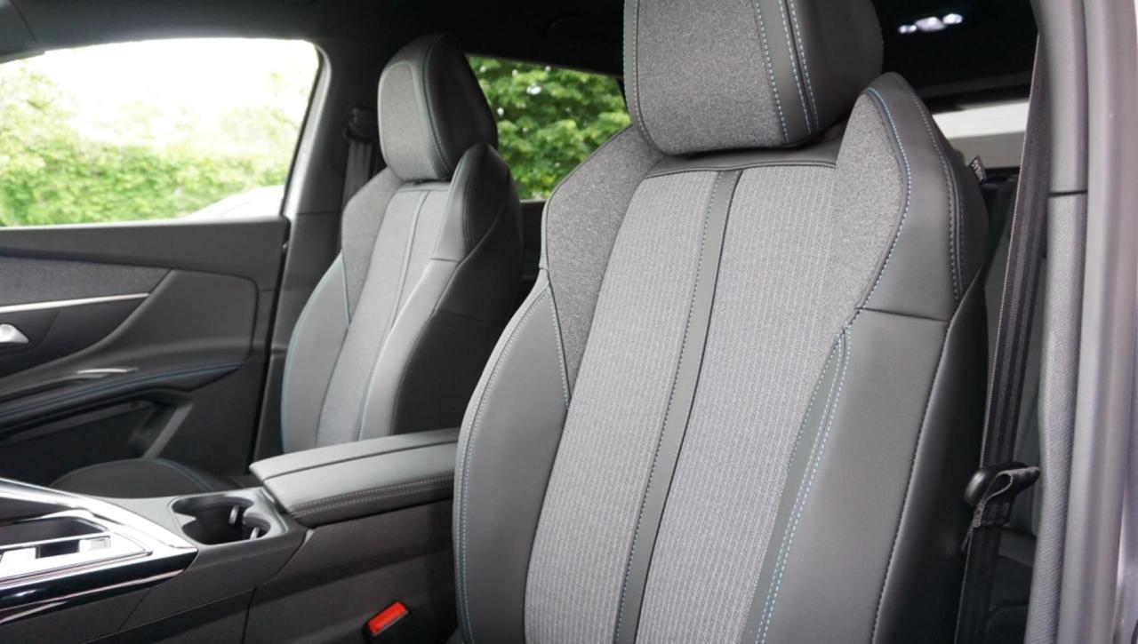 Peugeot 3008 BlueHDi 130 S&S EAT8 Allure Pack