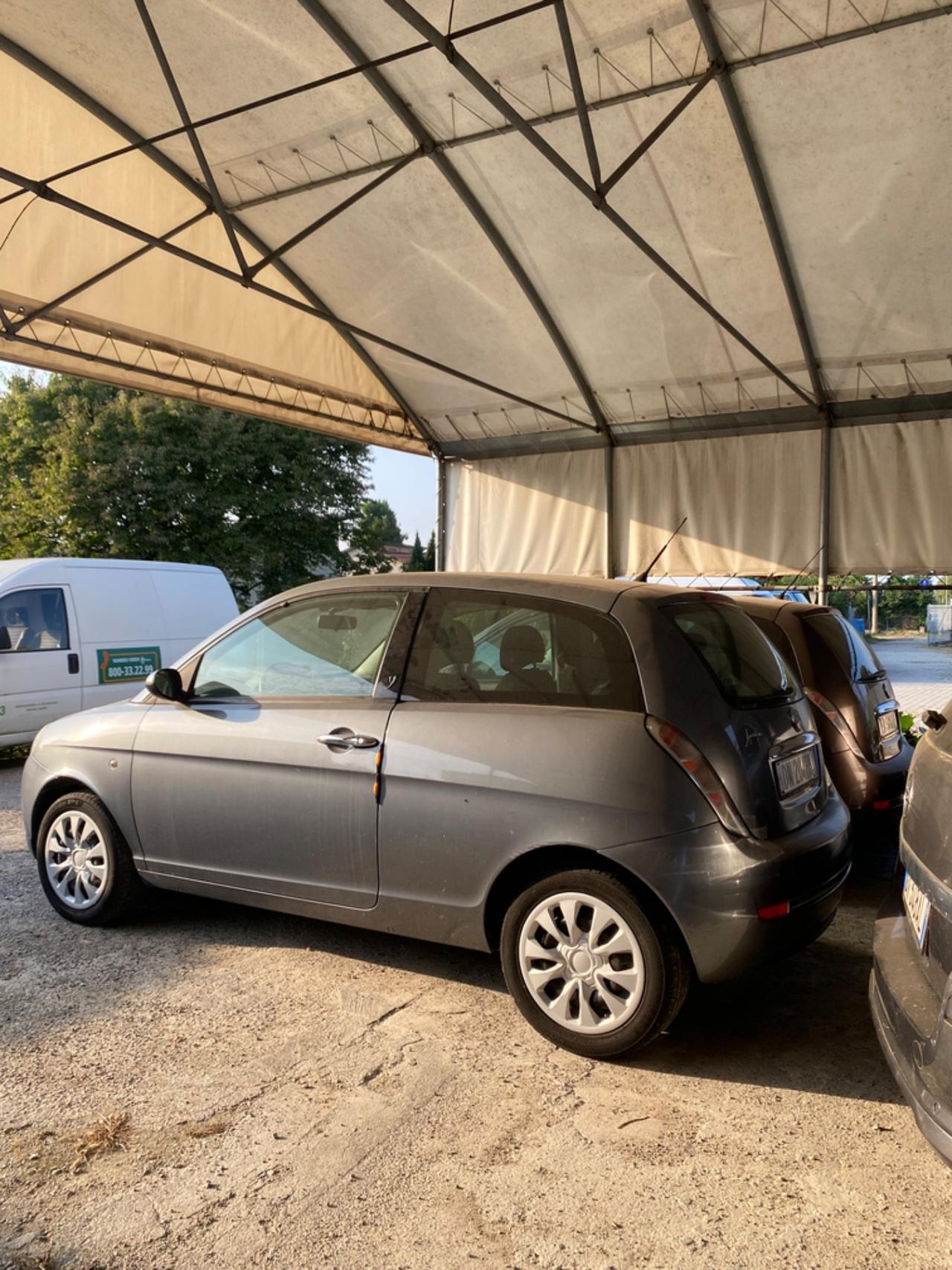 Lancia Ypsilon 1.2 Platino