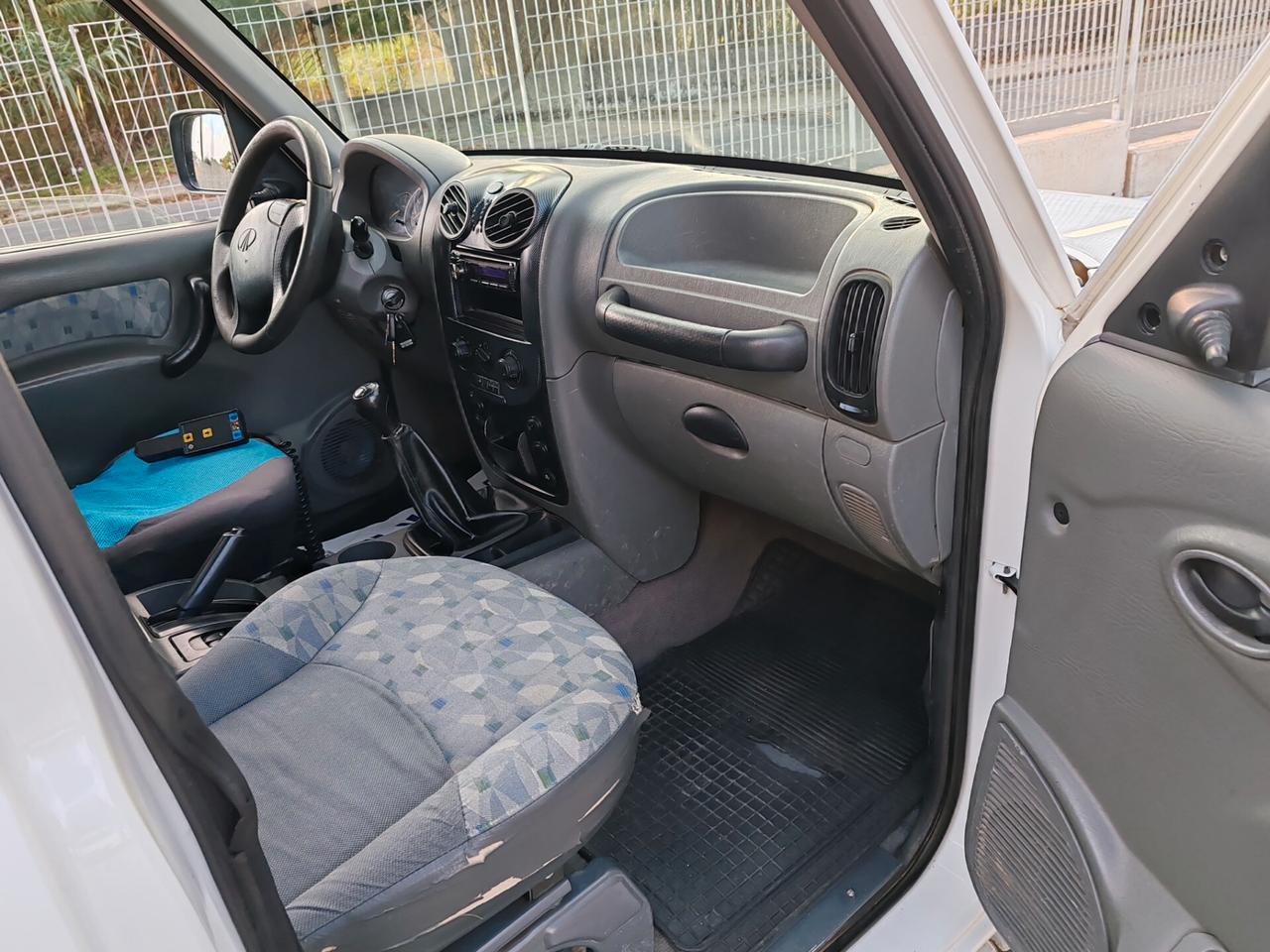 Mahindra Bolero Pk RIBALTABILE TRILAT