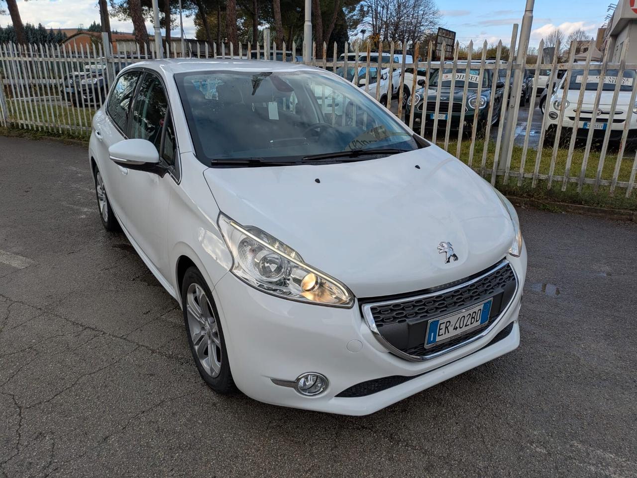 Peugeot 208 1.4 HDi 68 CV 5 porte Allure